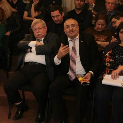 «Qaçaq qocalar» tamaşasının yaradıcı heyətinin media nümayəndələri ilə görüşü