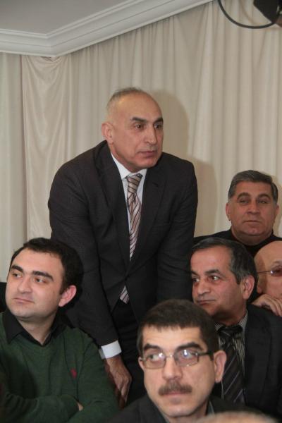 «Qaçaq qocalar» tamaşasının yaradıcı heyətinin media nümayəndələri ilə görüşü